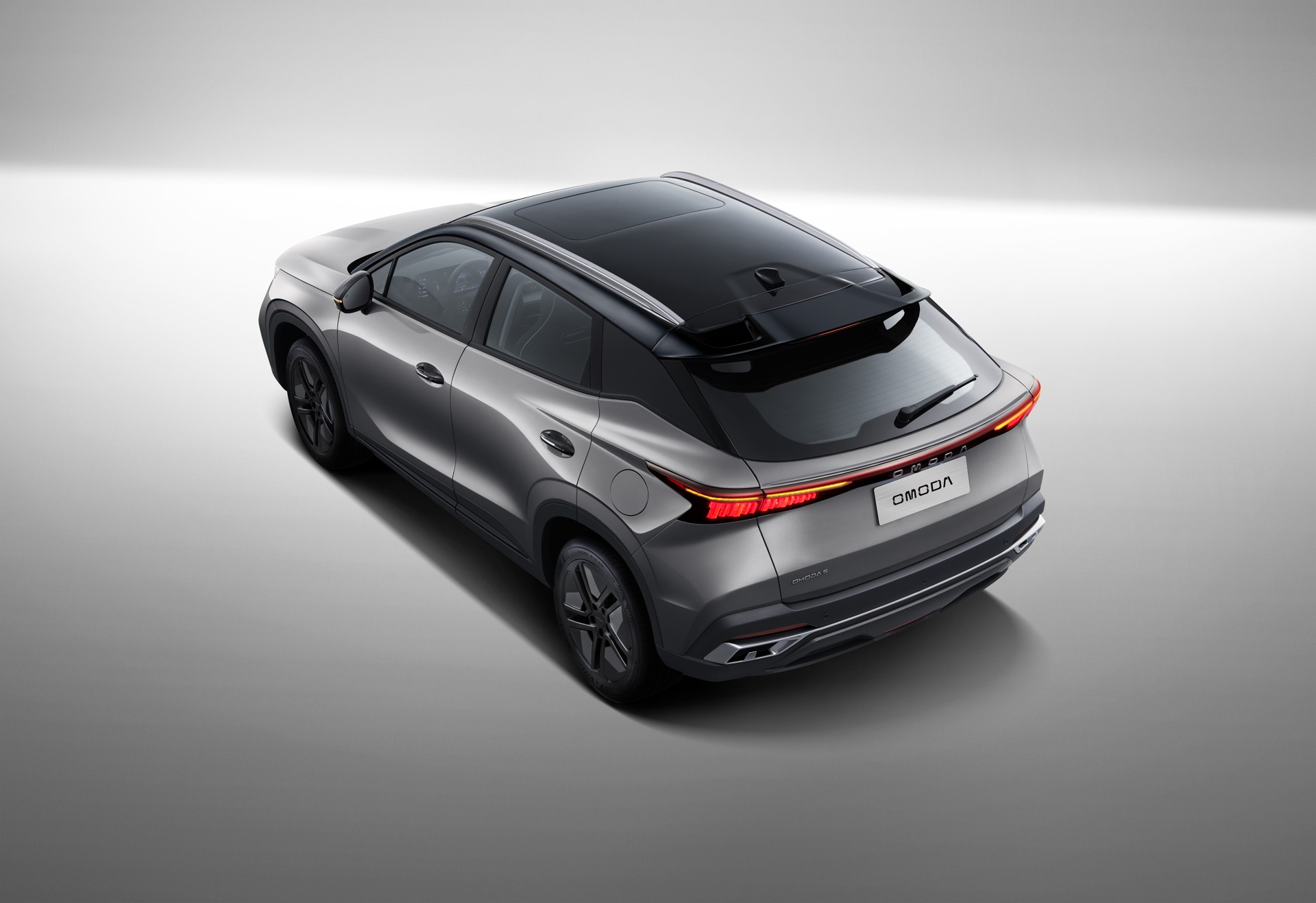 OMODA C5 vista superior trasera